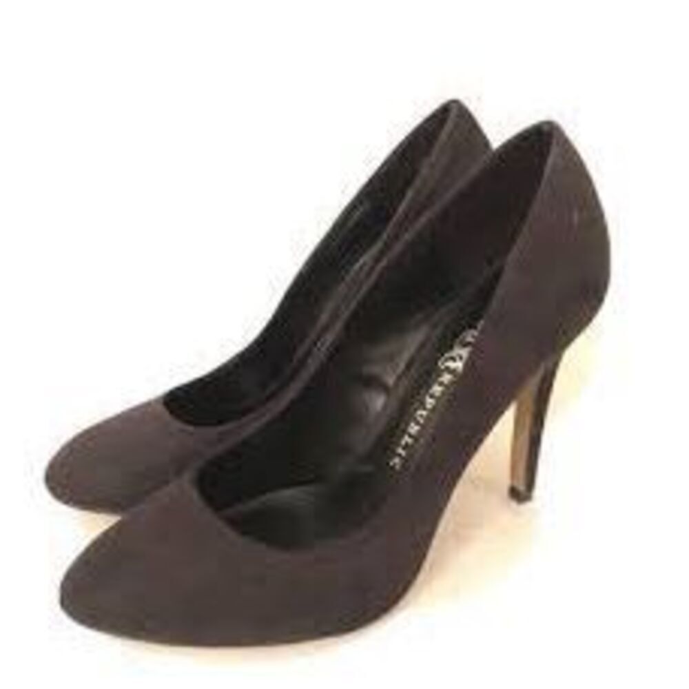 Rock Republic Women'sโ8 Classic Pump Heels Matte Brown Faux Suede Minimalist